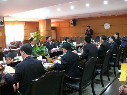 市、區(qū)地稅領導到公司調(diào)研