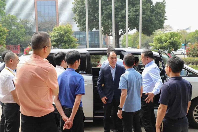 洛陽市人大副主任,新安縣委書記宗國明一行蒞臨華昌集團調研考察