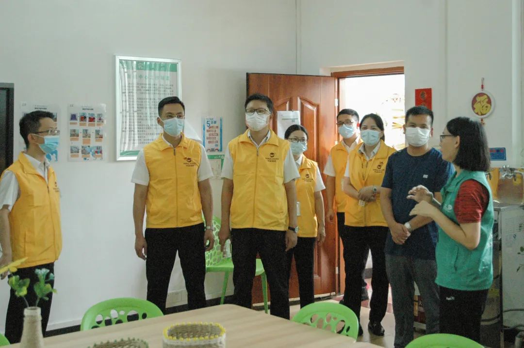 履行社會(huì)責(zé)任,彰顯企業(yè)擔(dān)當(dāng)|華昌集團(tuán)前往獅山鎮(zhèn)小塘社區(qū)康園中心開展慰問活動(dòng)